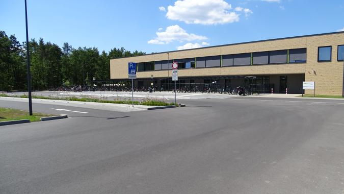 Außenansicht Deutsch-Sorbischer-Schulkomplex