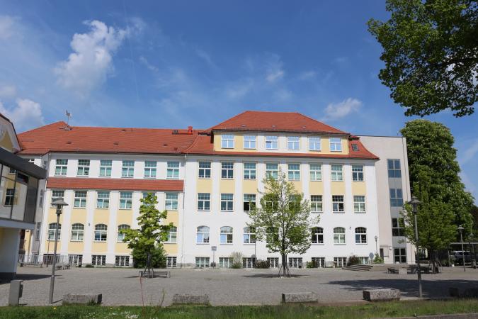 Blick vom Schulhof