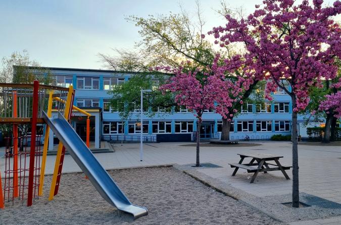 Blick vom Hof auf die Josephine