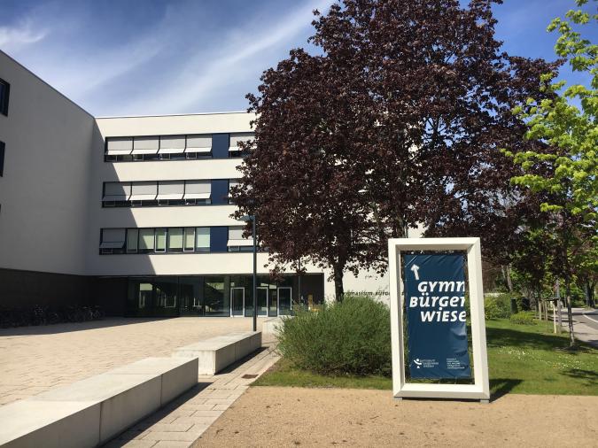 Haupteingang am Lennéplatz