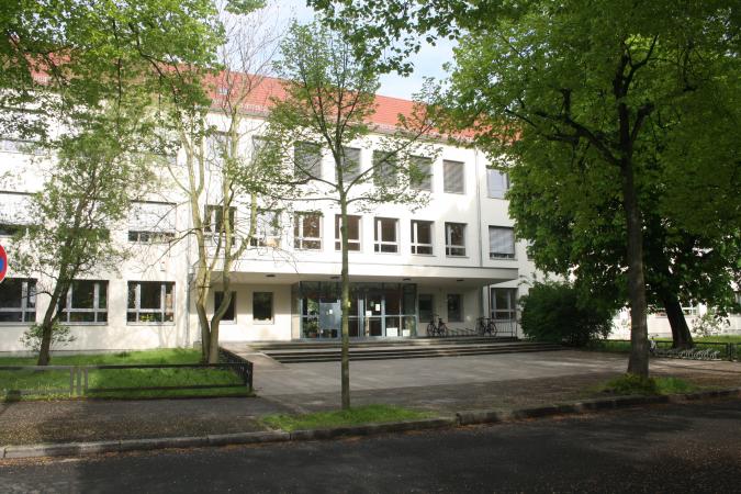 Vorderansicht Gebäude