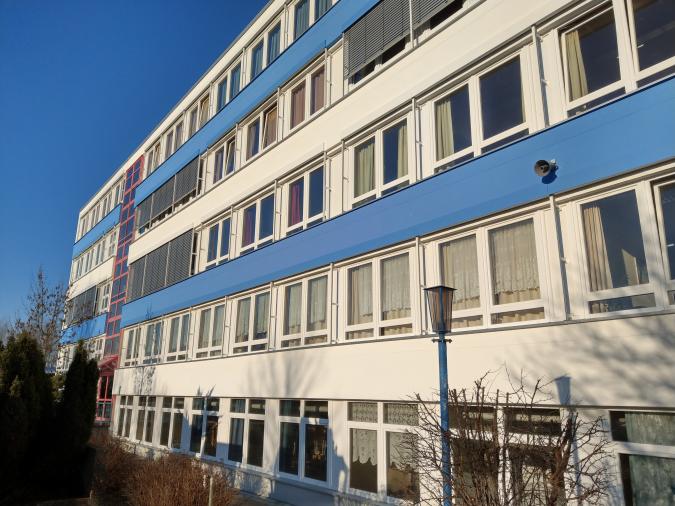 Ansicht der Oberschule Naunhof vom Süden her.