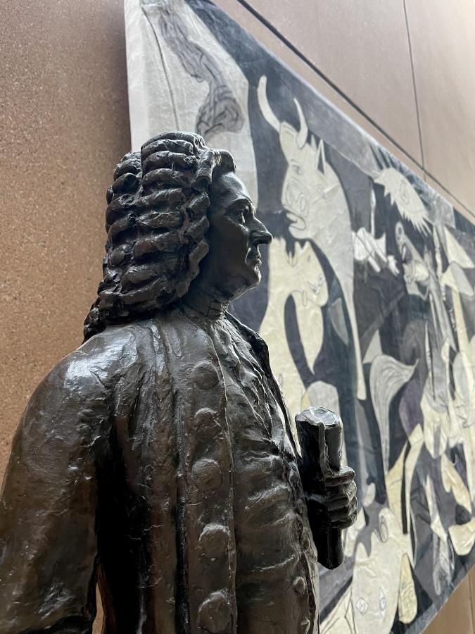 Bach im Foyer der Thomasschule