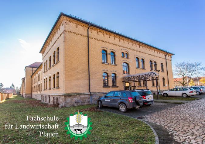 Das Bild zeigt das Schulgebäude in Plauen.